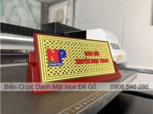 Mẫu bảng chức danh đẹp