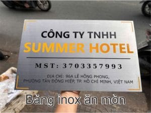 bảng inox ăn mòn